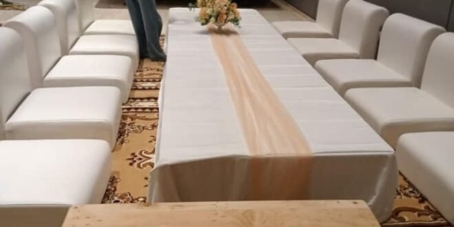 Meja Lesehan Kayu: Pilihan Tradisional yang Fungsional dan Estetik