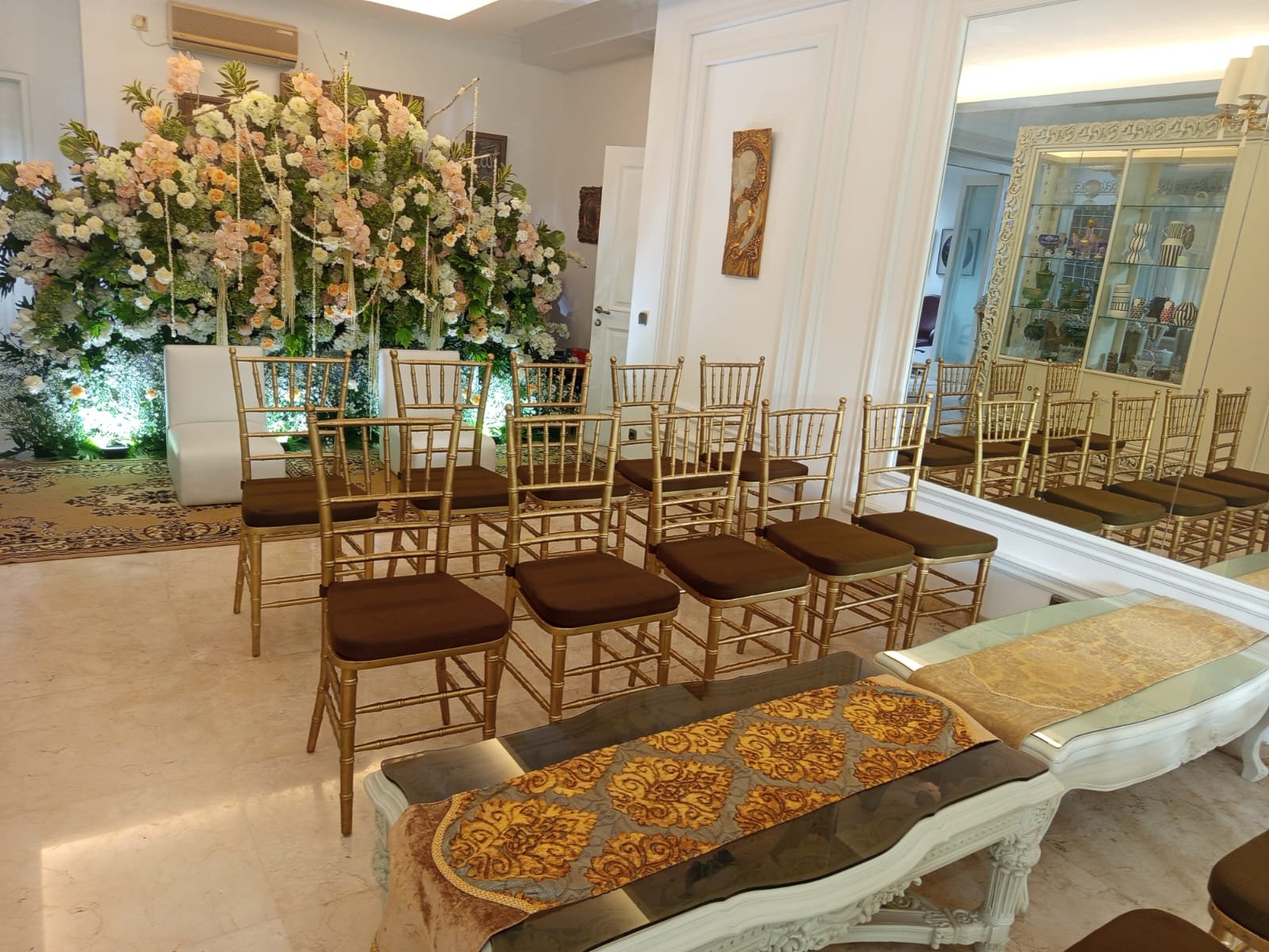 Sewa Kursi Tiffany – Termurah Untuk Acara di Jakarta